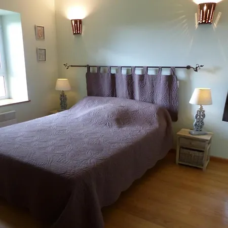 Spacieux Avec Jardin, Terrasse, Bbq Et Cheminee - Fr-1-489-4 Holiday home
